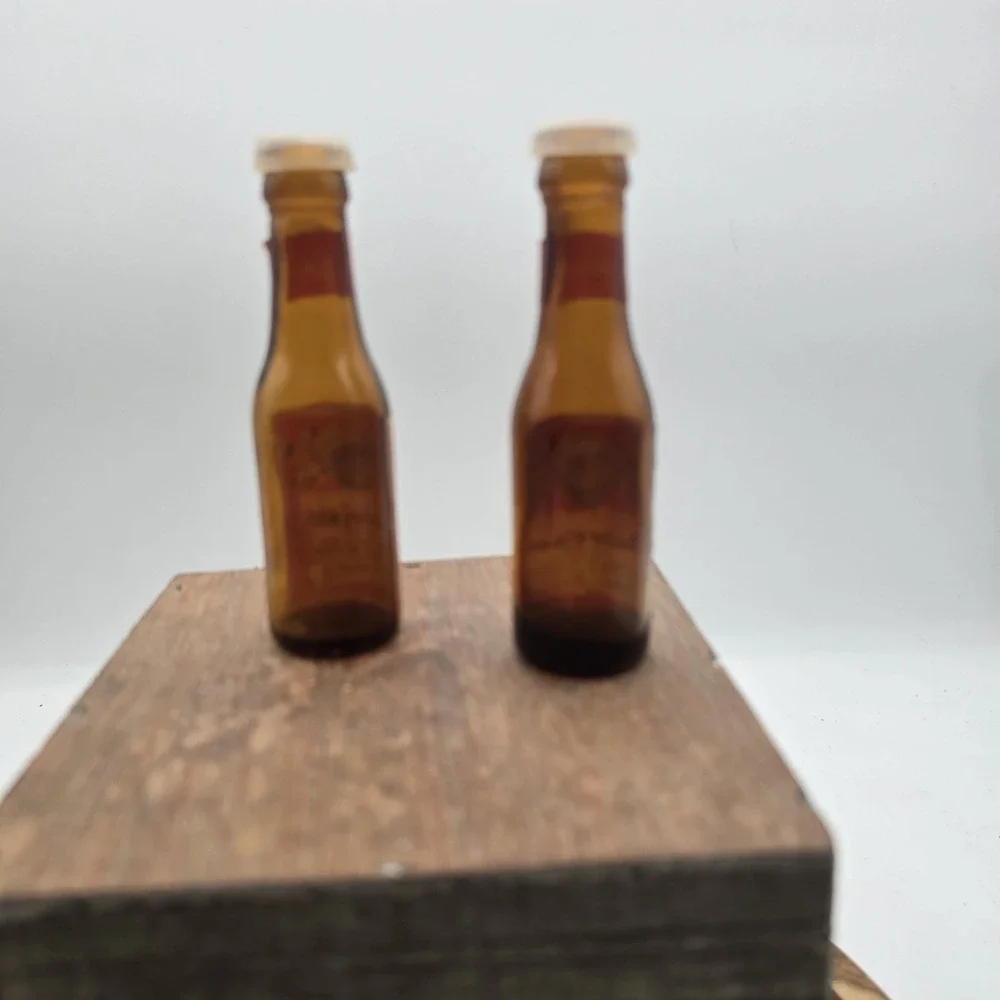 Vintage Budweiser Glass Bottle Salt & Pepper Shakers in Original Box
